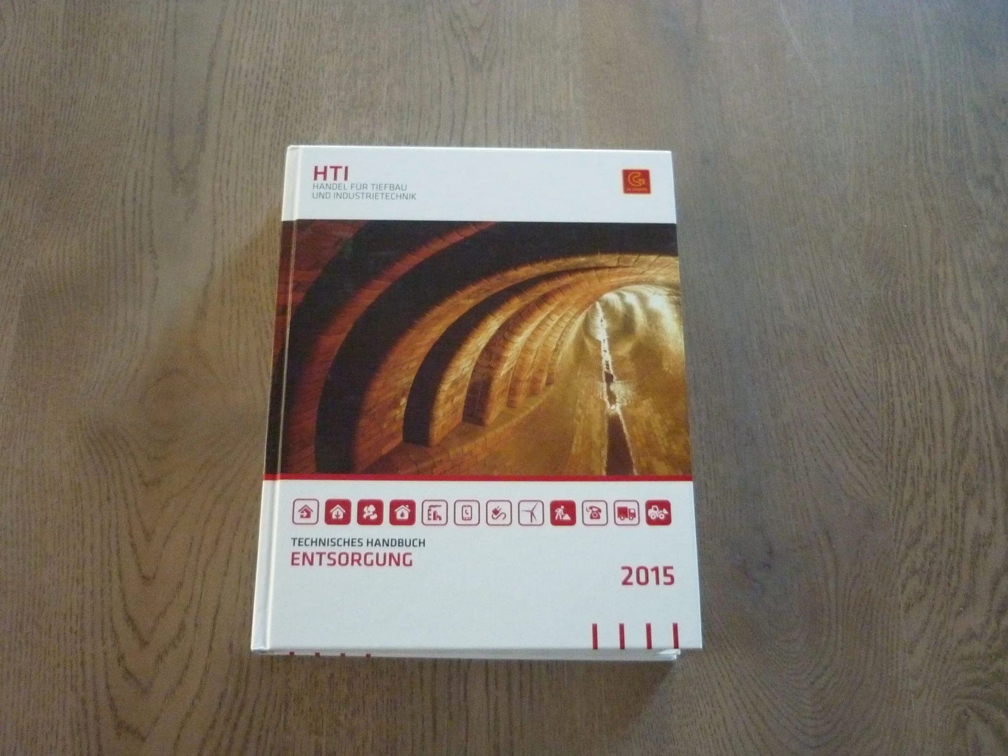 Boek HTI Technisches Handbuch Entsorgung 2015