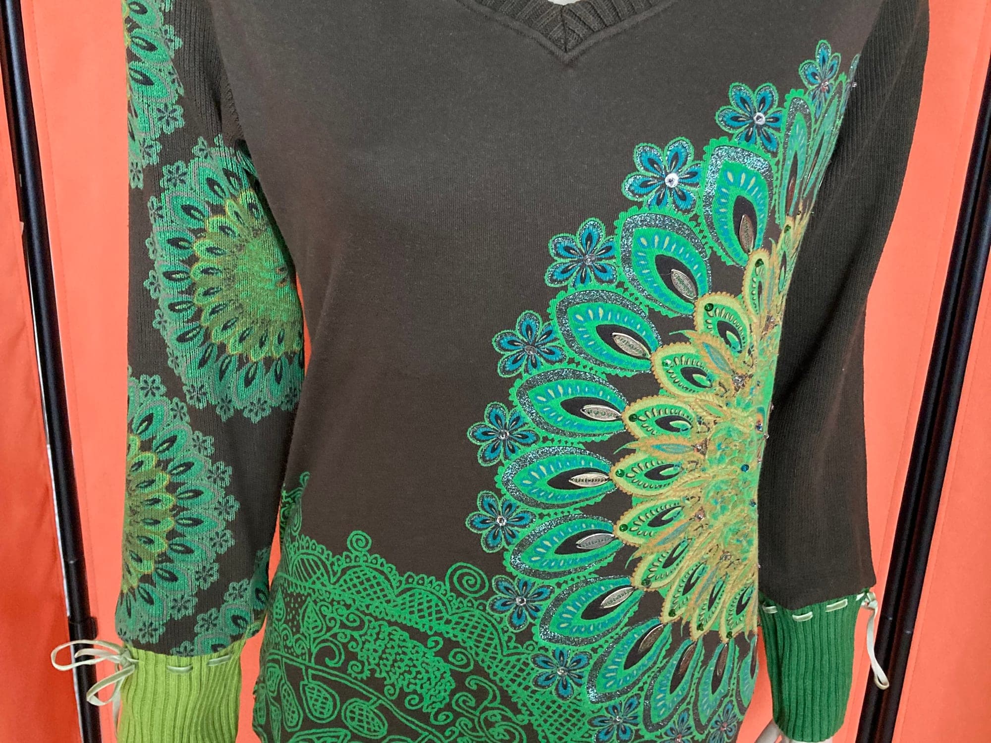 Desigual trui met pauwenprint in groen en kaki