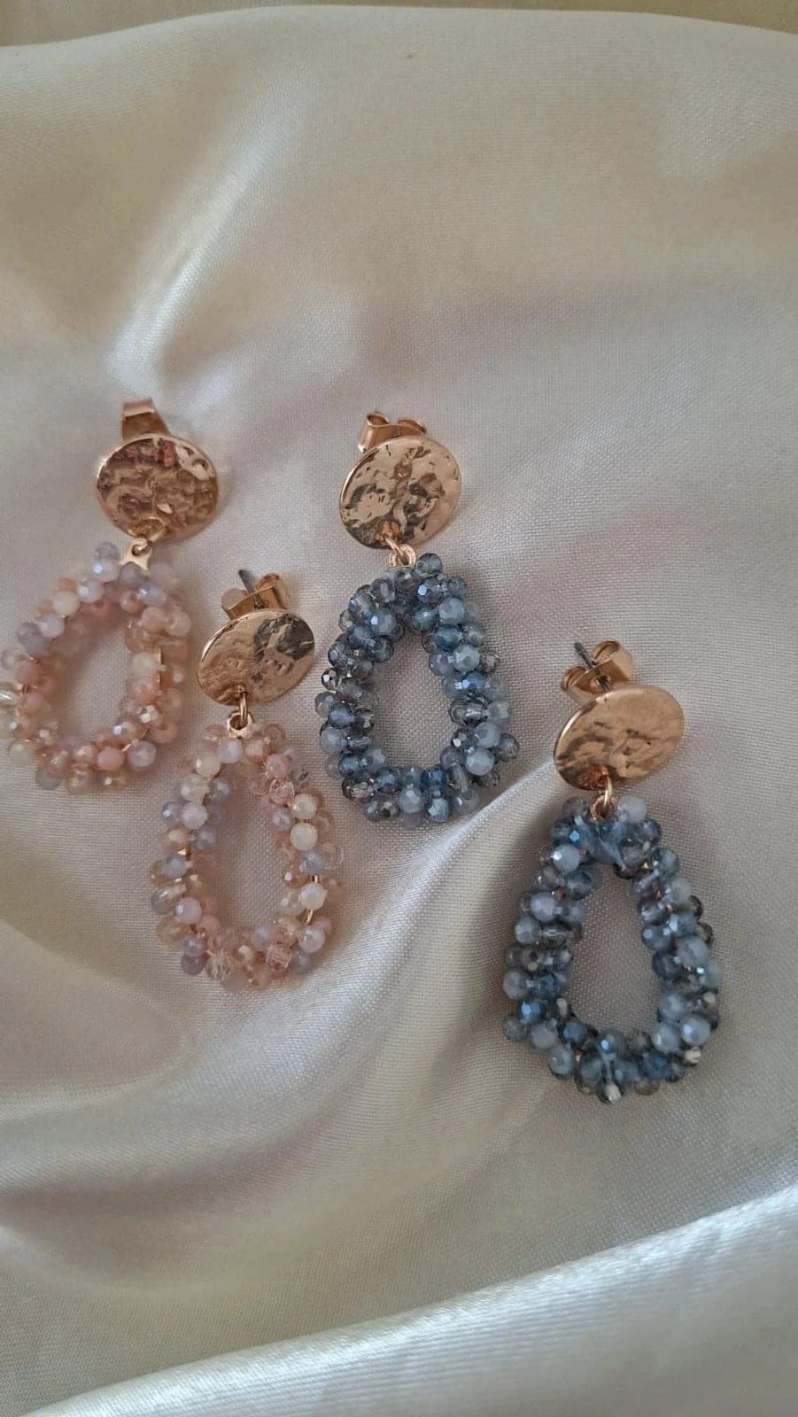 Accessorize oorbellen met kralen - blauw & roze set