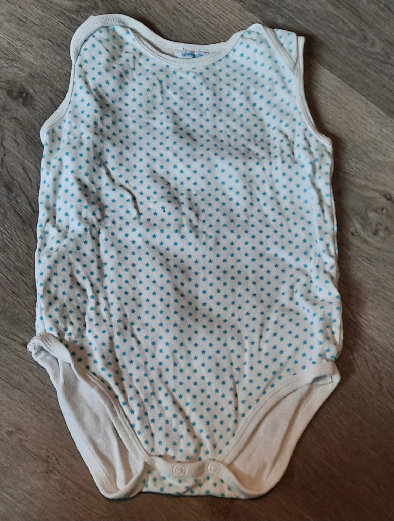 2 HEMA body's zonder mouwen jongens