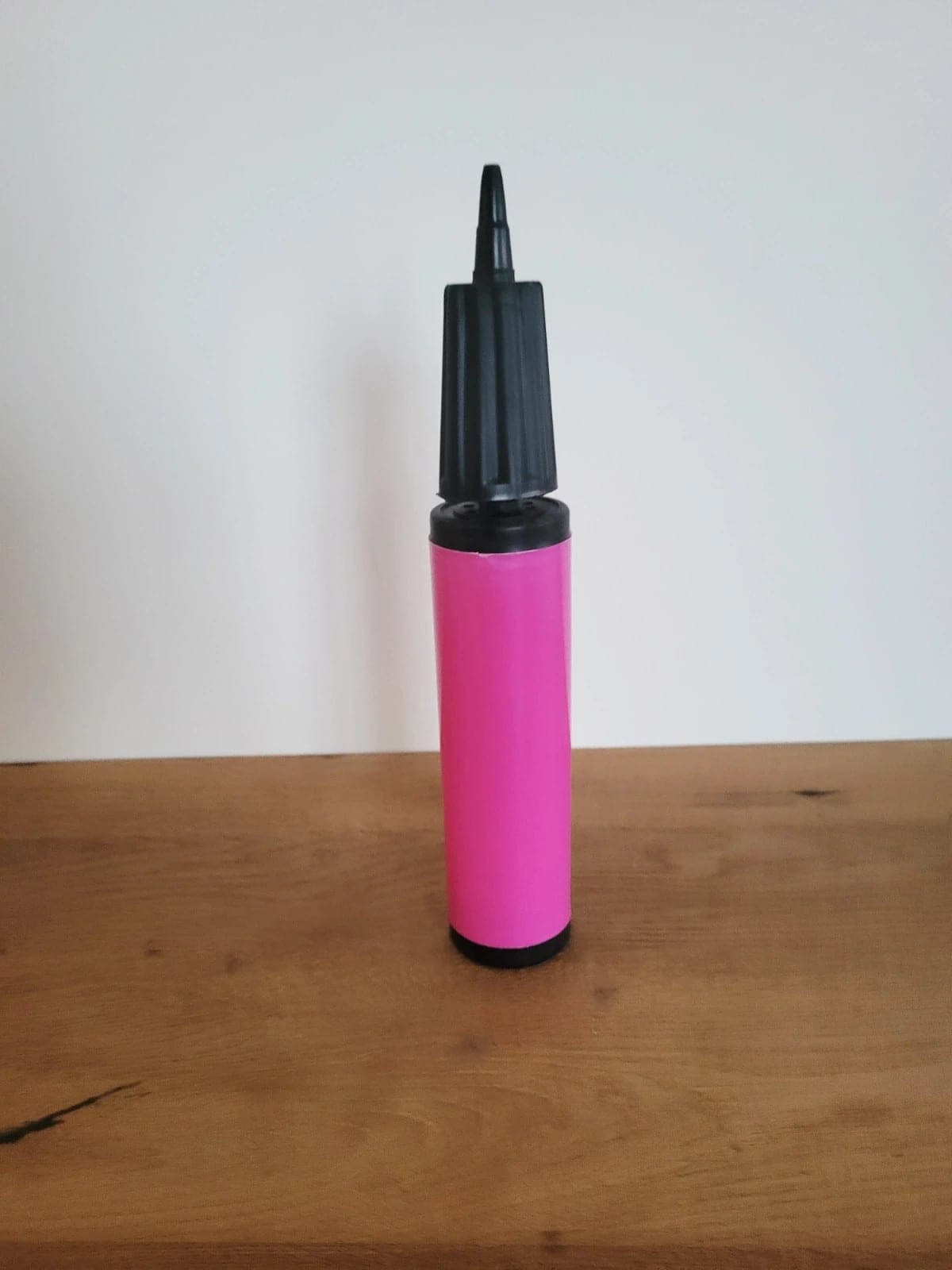 Ballonpomp handpomp roze/zwart – ideaal voor feestjes