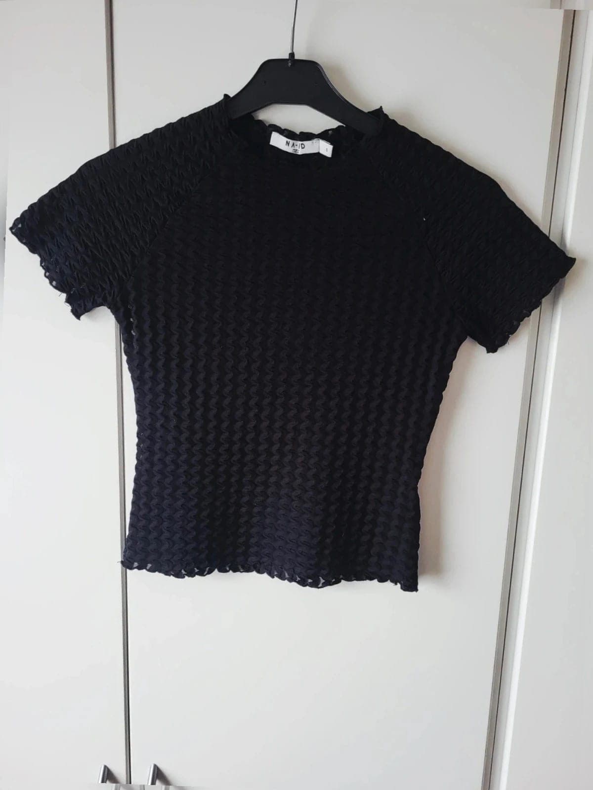 Zwart doorschijnend Crop top nA-KD | zigzag Mesh | Maat S/36