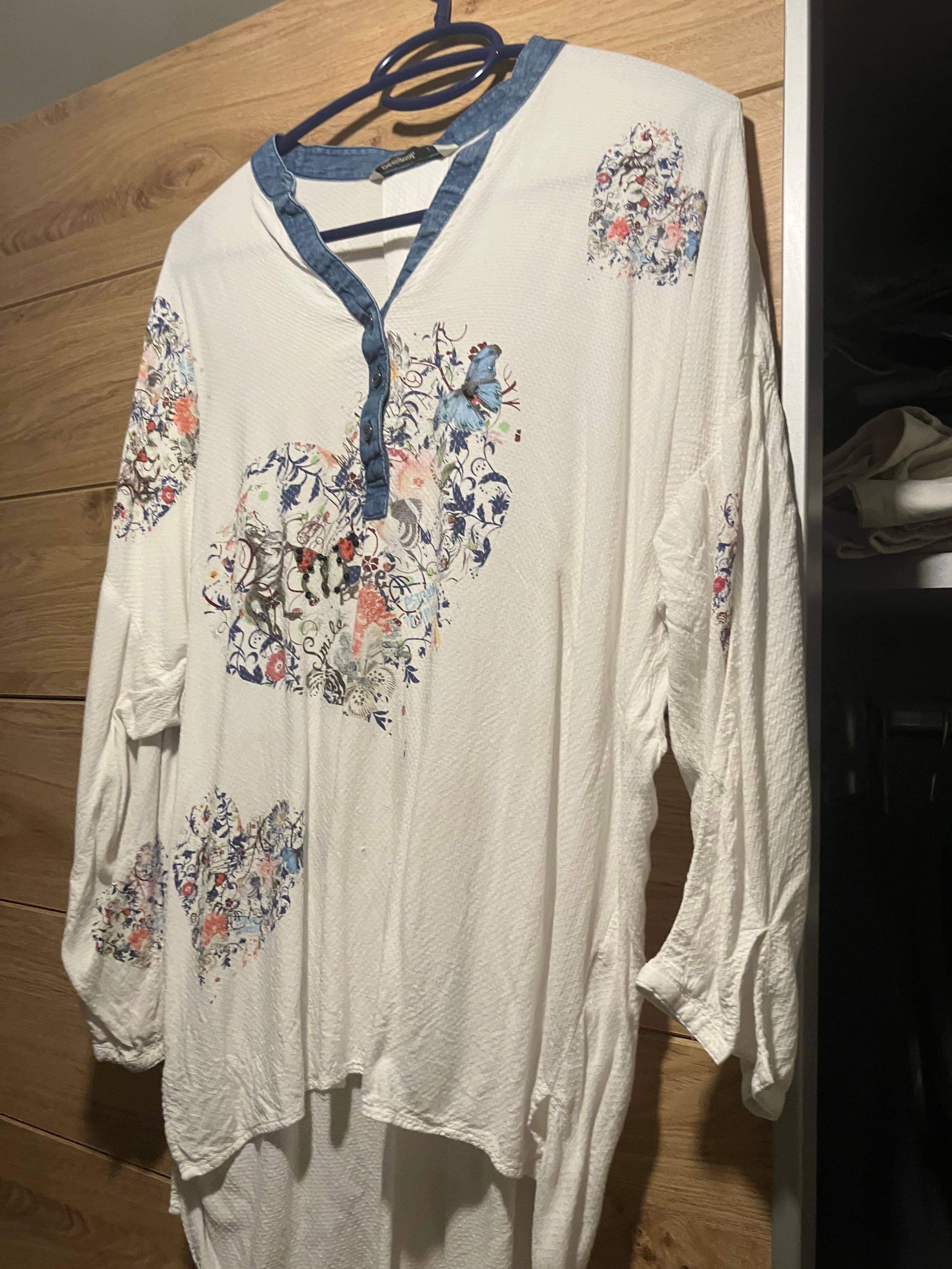 Desigual blouse met bloemenprint en denim kraag