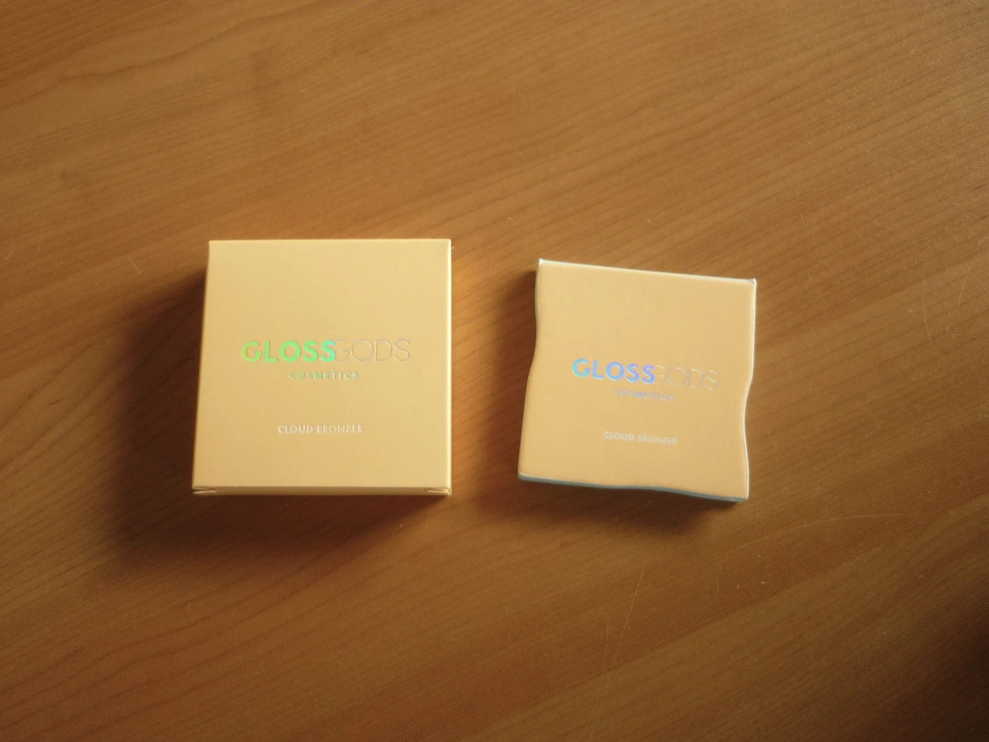 Glossgods cosmetics Cloud bronzer On a cloudy day