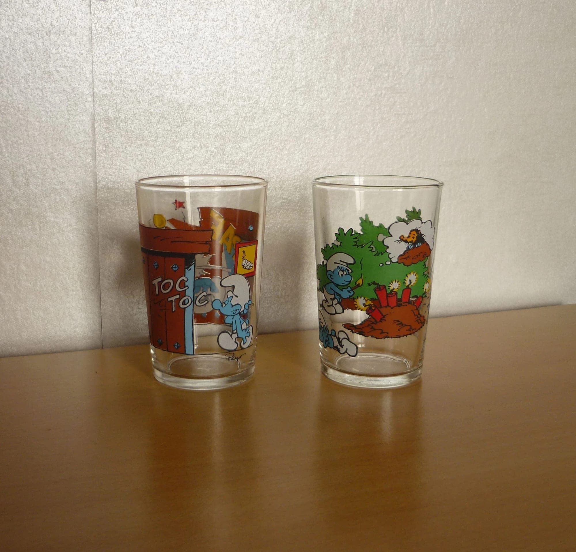 Lot van vintage retro 2 drinkglazen Benedictin glas De Smurfen Peyo 1994