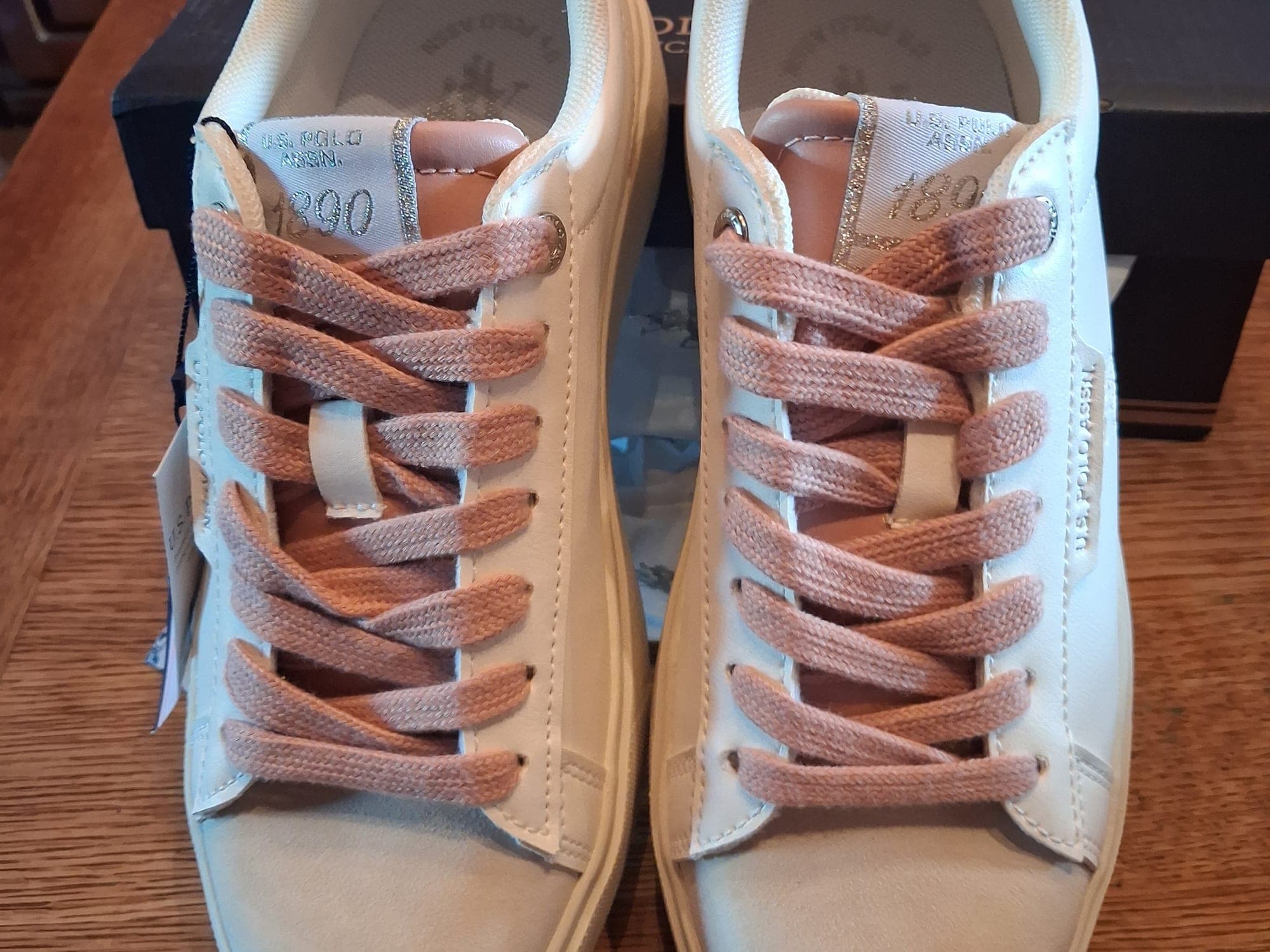 Sneakers U.S. Polo Assn blanches avec lacets rose poudré