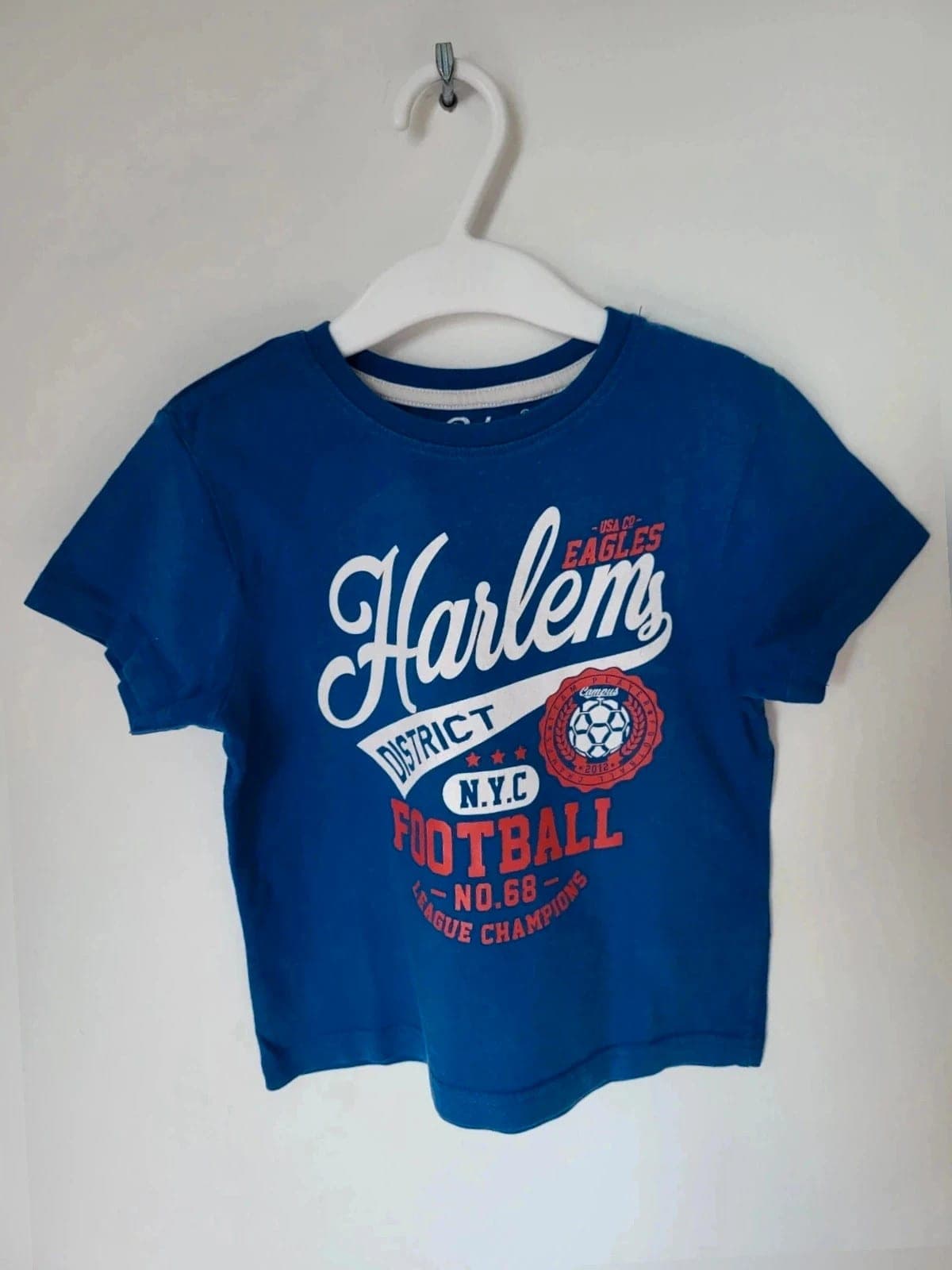 Blauwe T-shirt maat 98