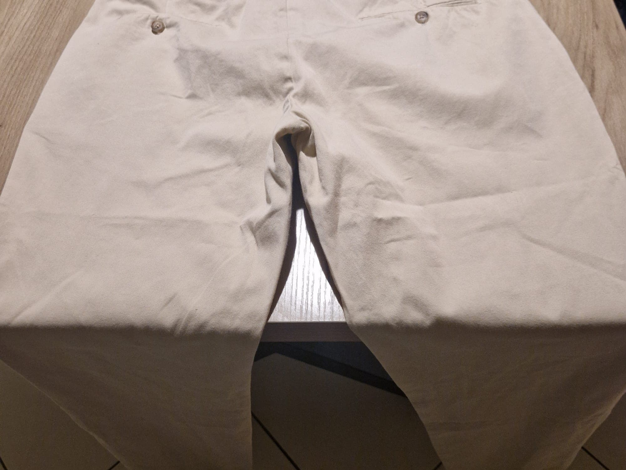 Beige heren chino broek met cargo zakken