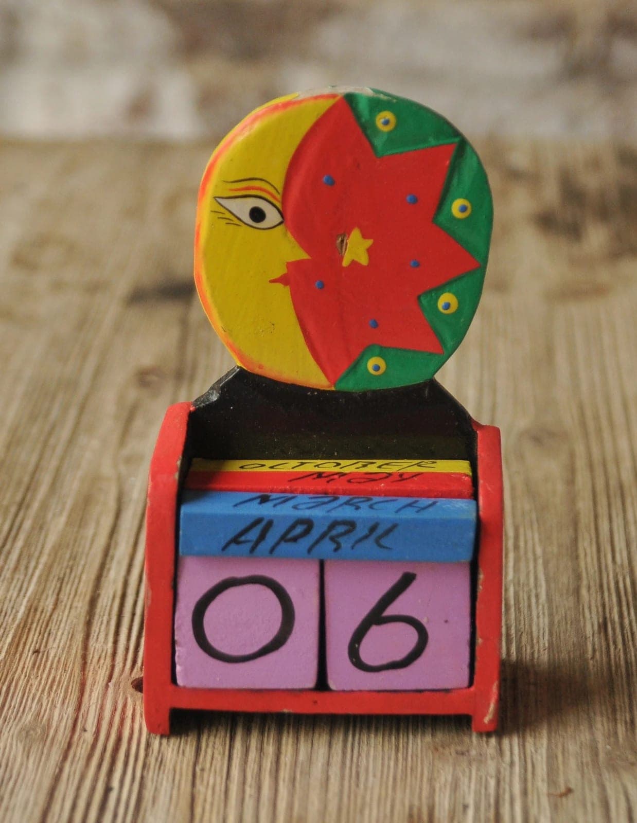 Calendrier vintage en bois à blocs indonésien