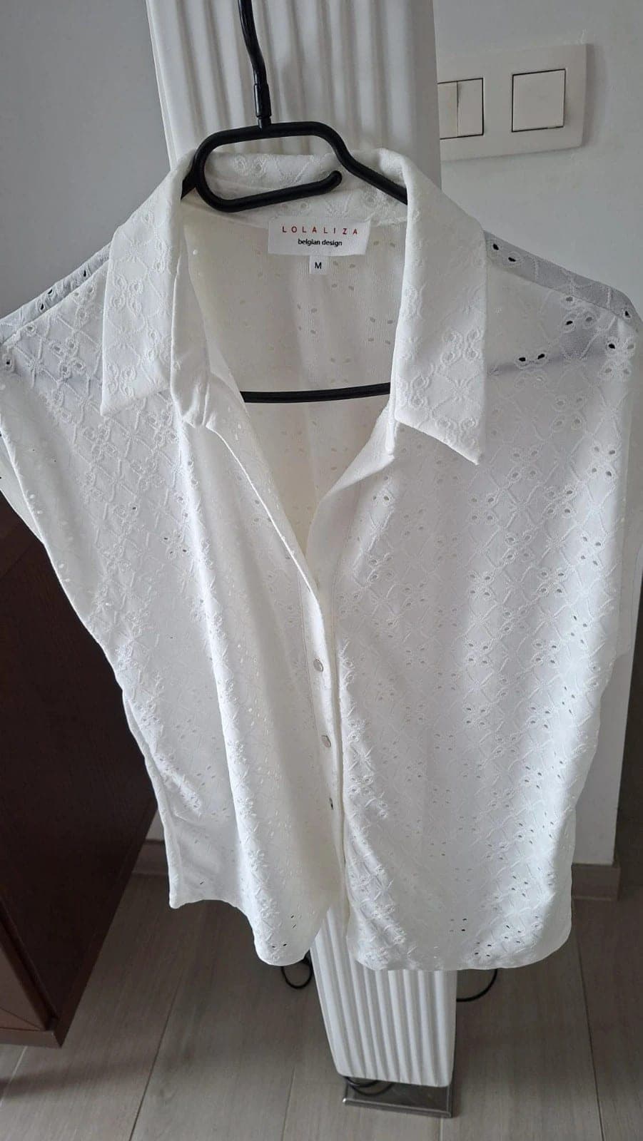 LolaLiza witte blouse met broderie - maat M