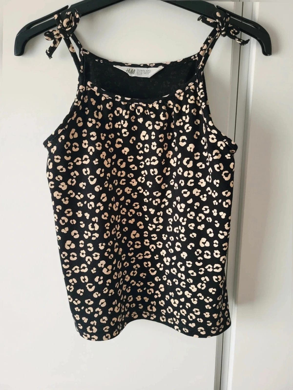 H&M Panterprint topje Met strikjes – maat 110/116