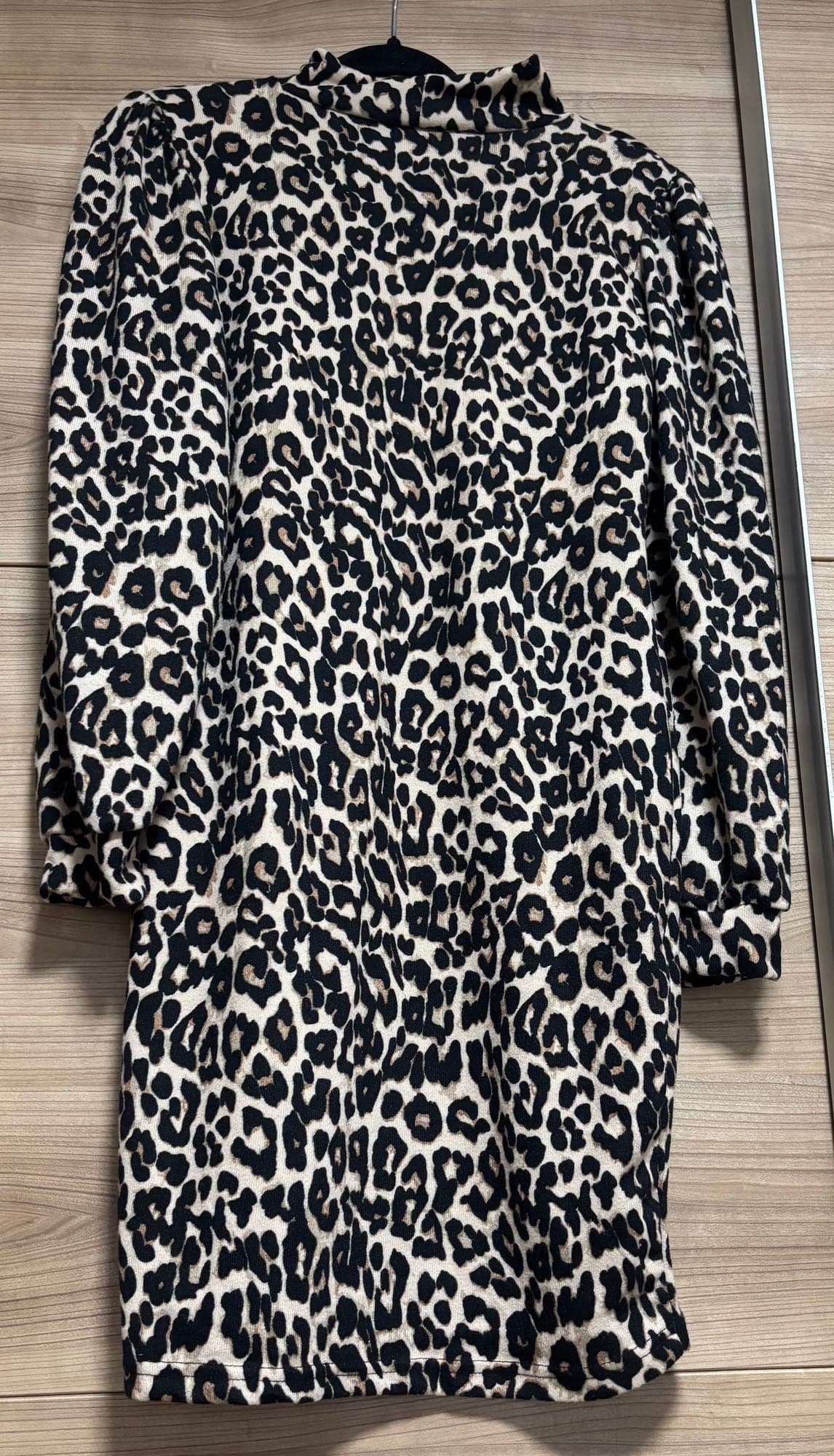 Luipaard print jurk met lange mouwen