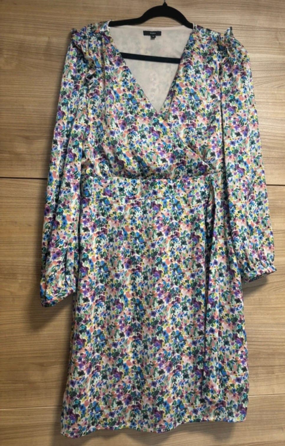 Bloemenprint wrap jurk met driekwartmouwen