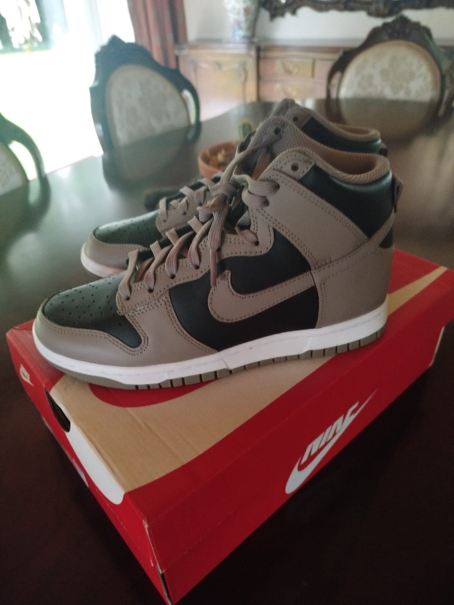 Nike Dunk High sneakers in bruin/zwart/wit