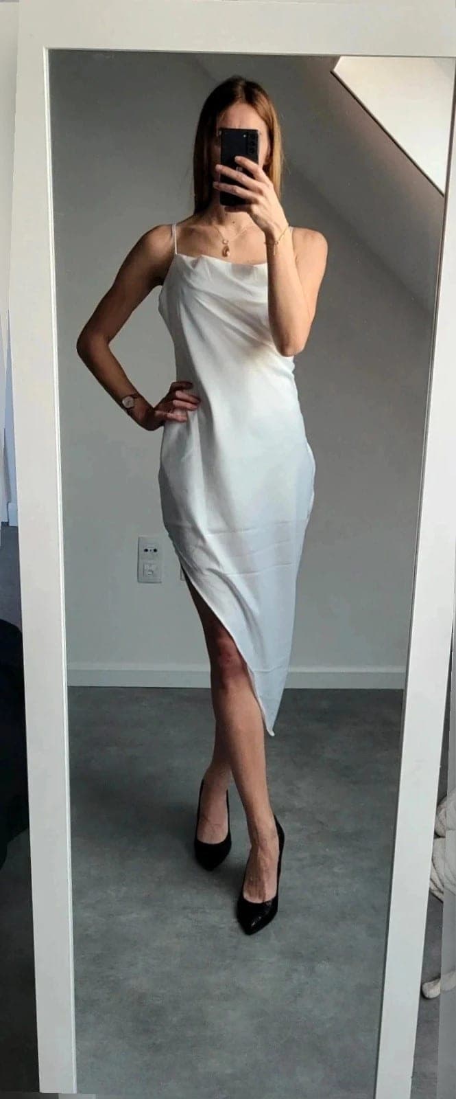 *NIEUW* Asymmetrische jurk Satijnlook Maat S