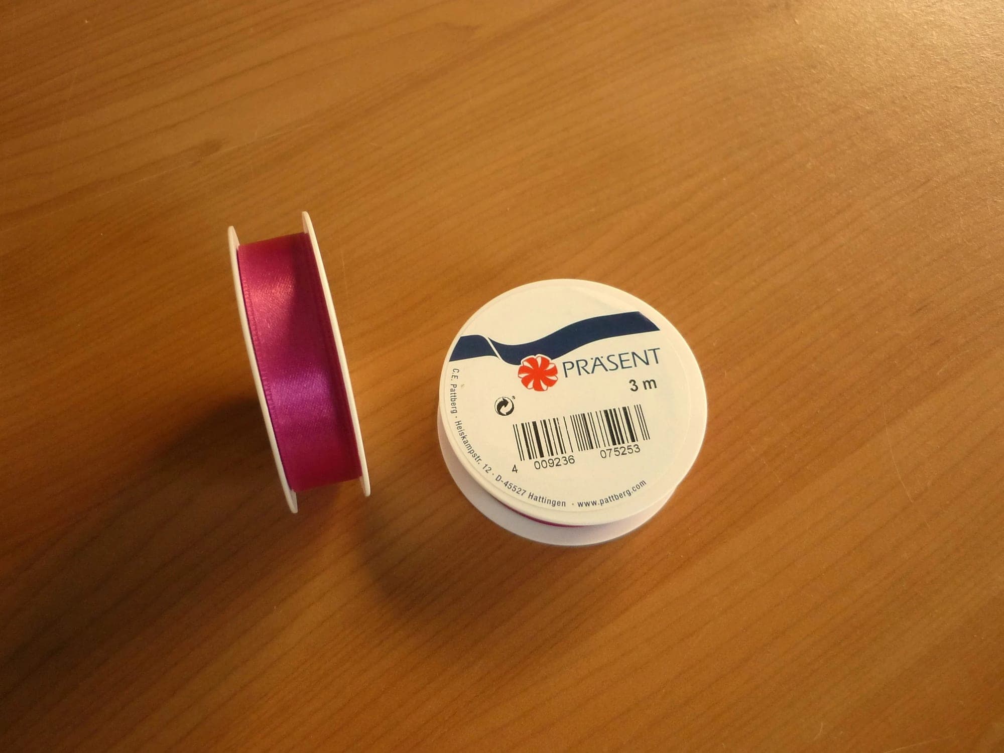 Fuchsia roze satijnen lint op rol 1,4 cm