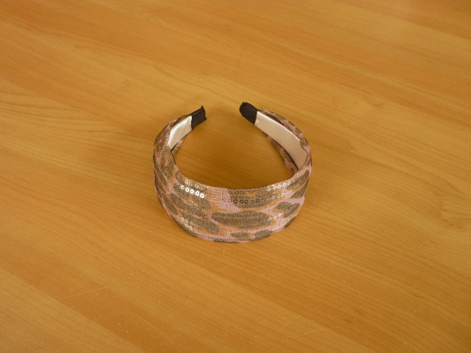 Brede roze bruine luipaardmotief diademe haarband met goudkleurige pailletten