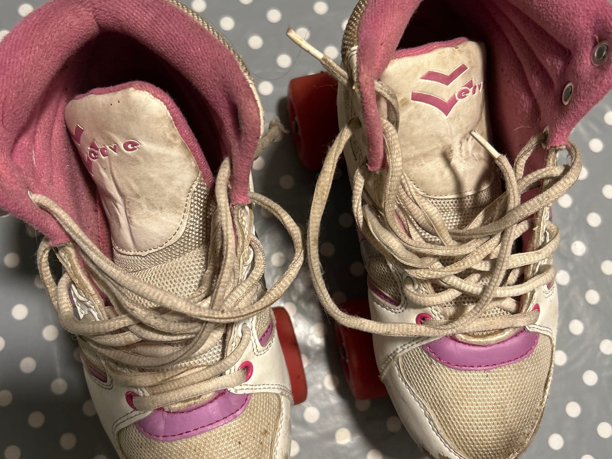 Retro Roller Skates - Pink & White with Red Wheels