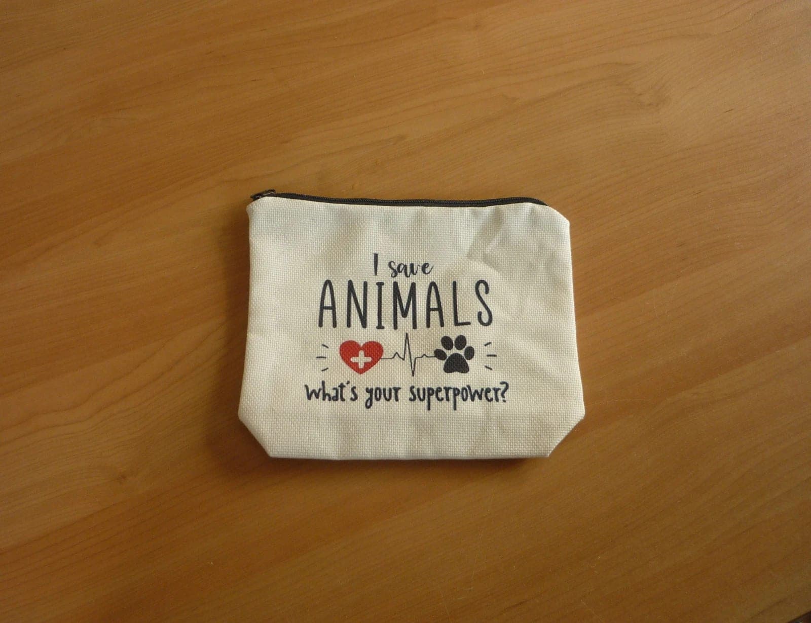 Beige toilettas makeuptas I save animals What’s your superpower