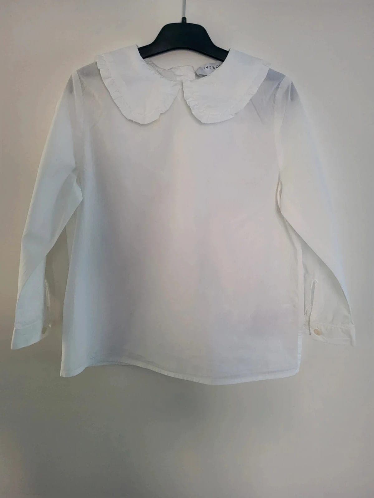 Ivy Oak witte Blouse met kraagje & knoopjes achteraan | maat 122 | Chic & tijdlo