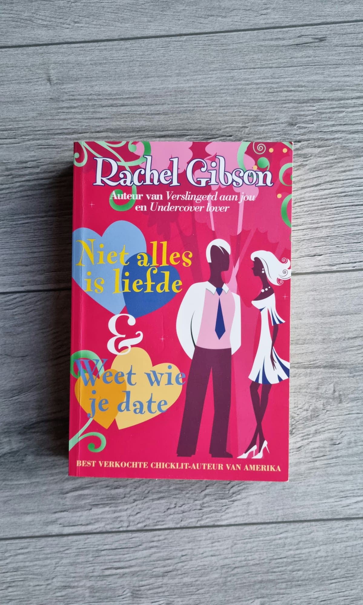Omnibus: Niet alles is liefde & Weet wie je date