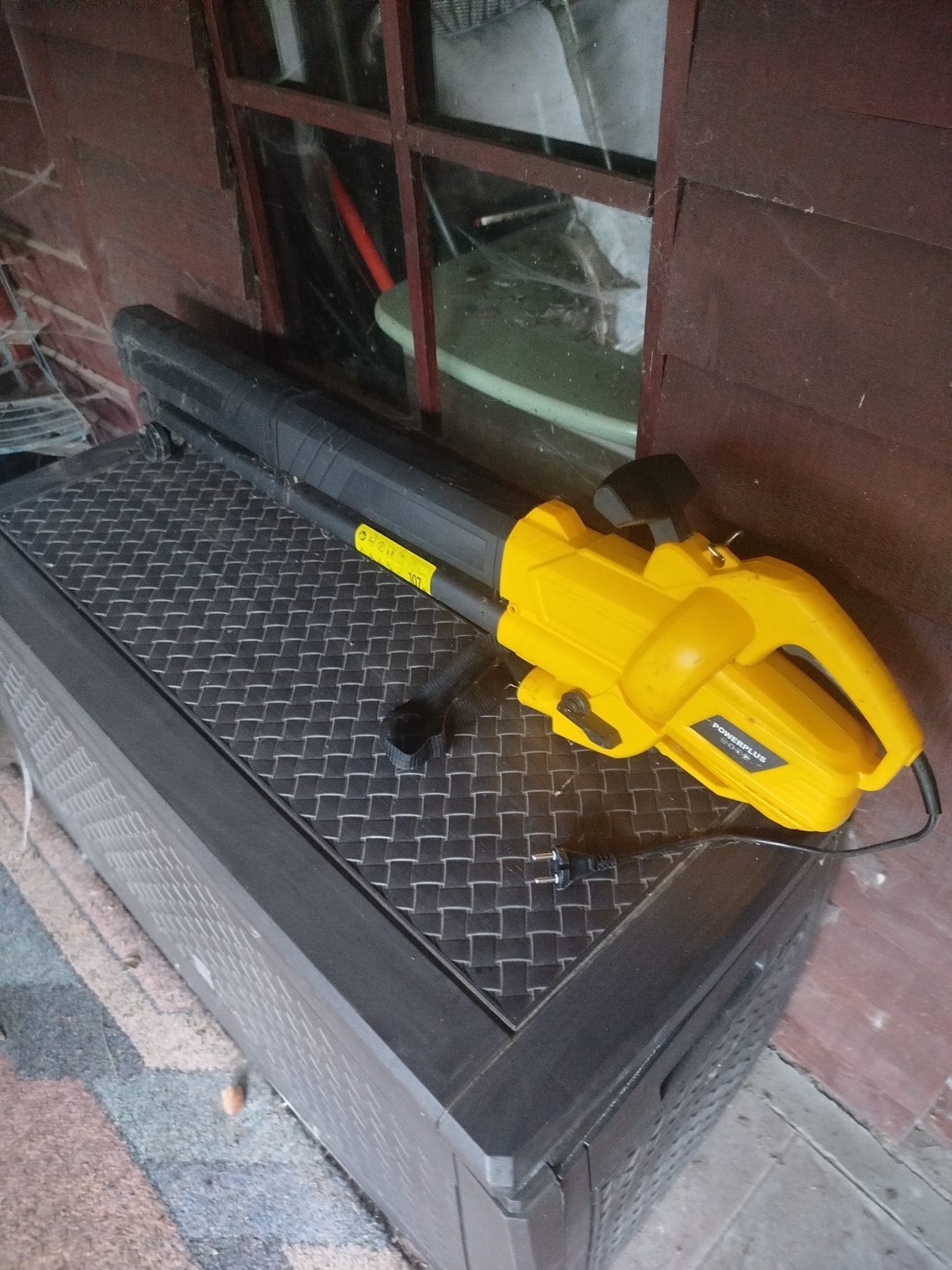 Powerplus elektrische bladblazer - 107dB