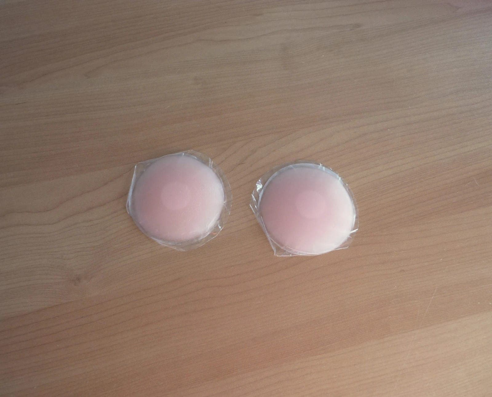Set van 2 huidskleurige zelfklevende siliconen ronde tepel covers tepelstickers