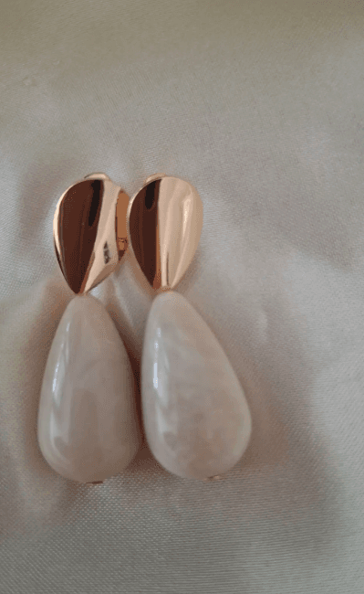Vintage oorstekers goudkleurig design