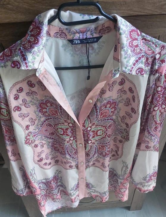 Elegante Zara hemd met paisley print, roze en wit
