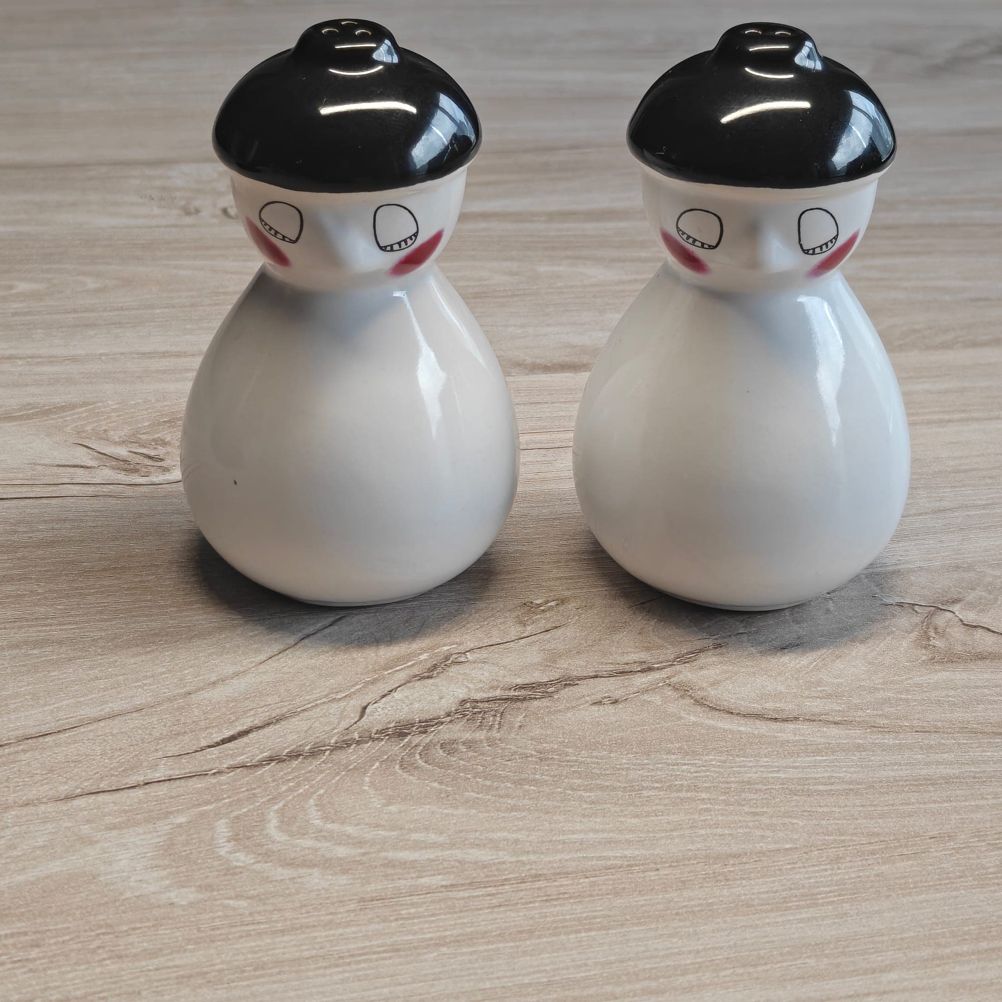 Set peper en zout vaatjes - sneeuwpoppen