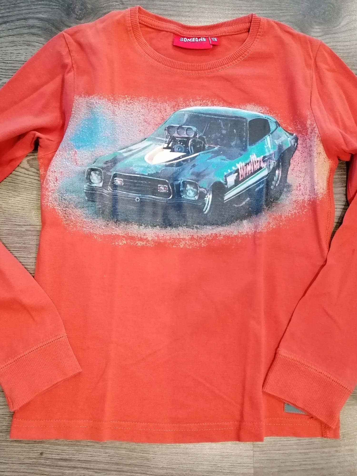 SOMEONE Longsleeve with car print - orange
