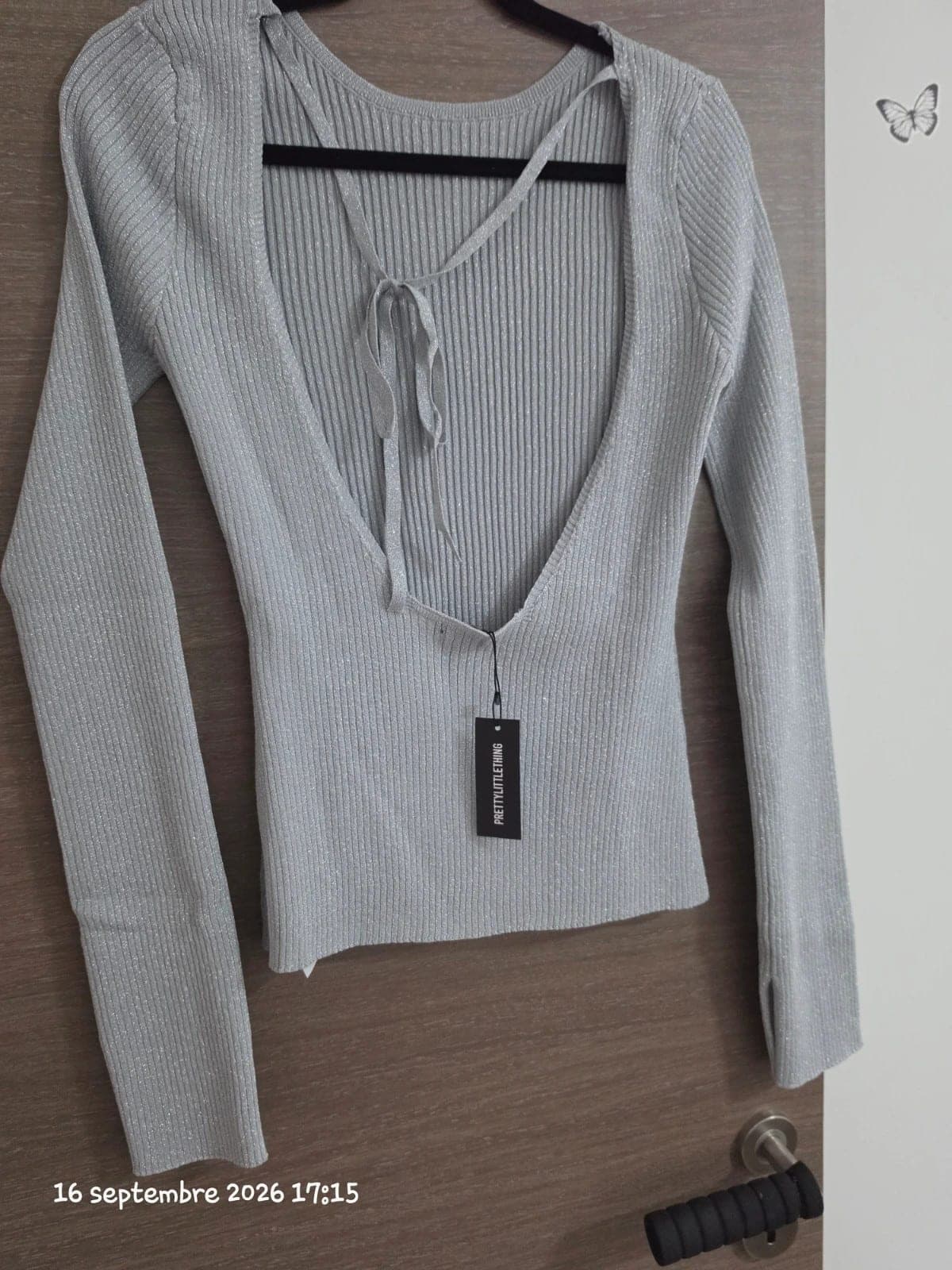 Pull dos nu gris argenté pailleté PrettyLittleThing