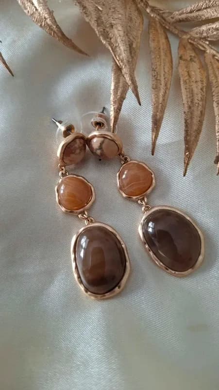 Boho Oorbellen met bruine stenen in rosé goud