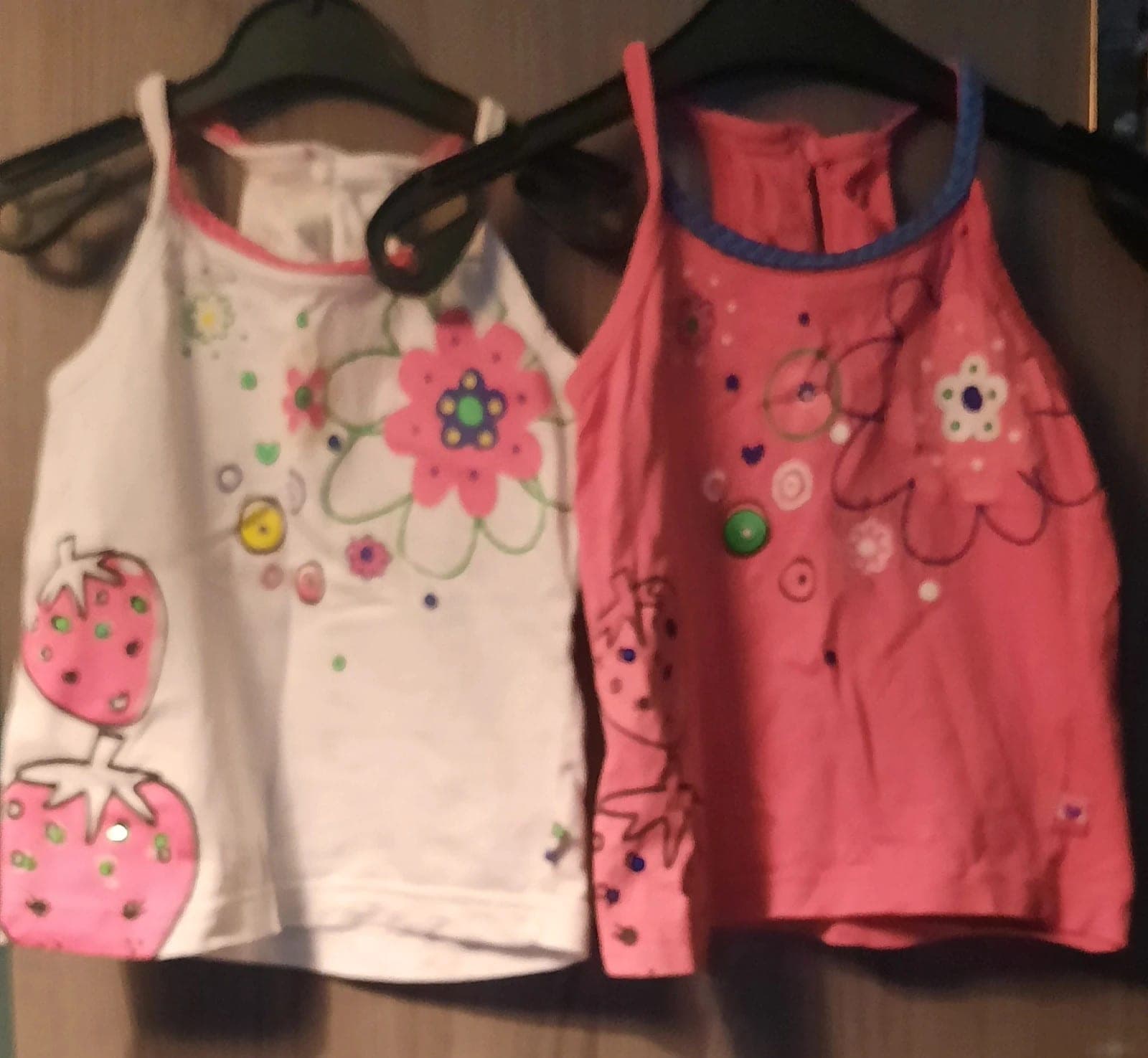 Baby Girl topje met bloemen en aardbeien
