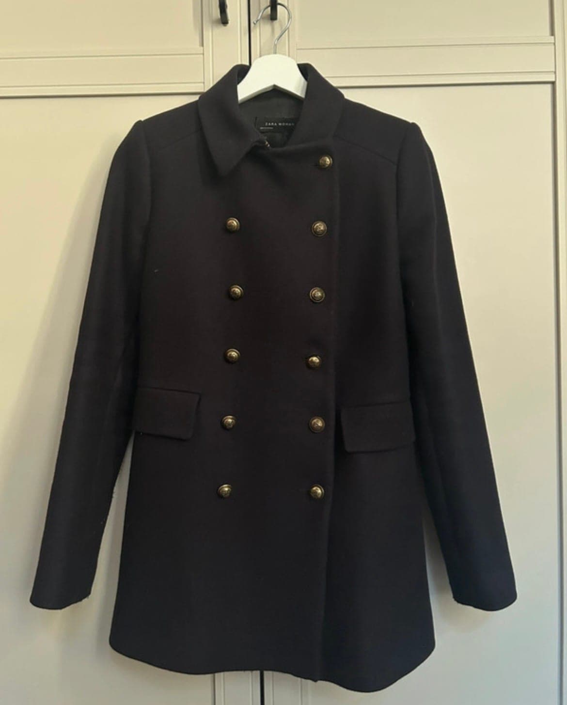 Zara Woman donkerblauwe mantel met goudkleurige knoppen