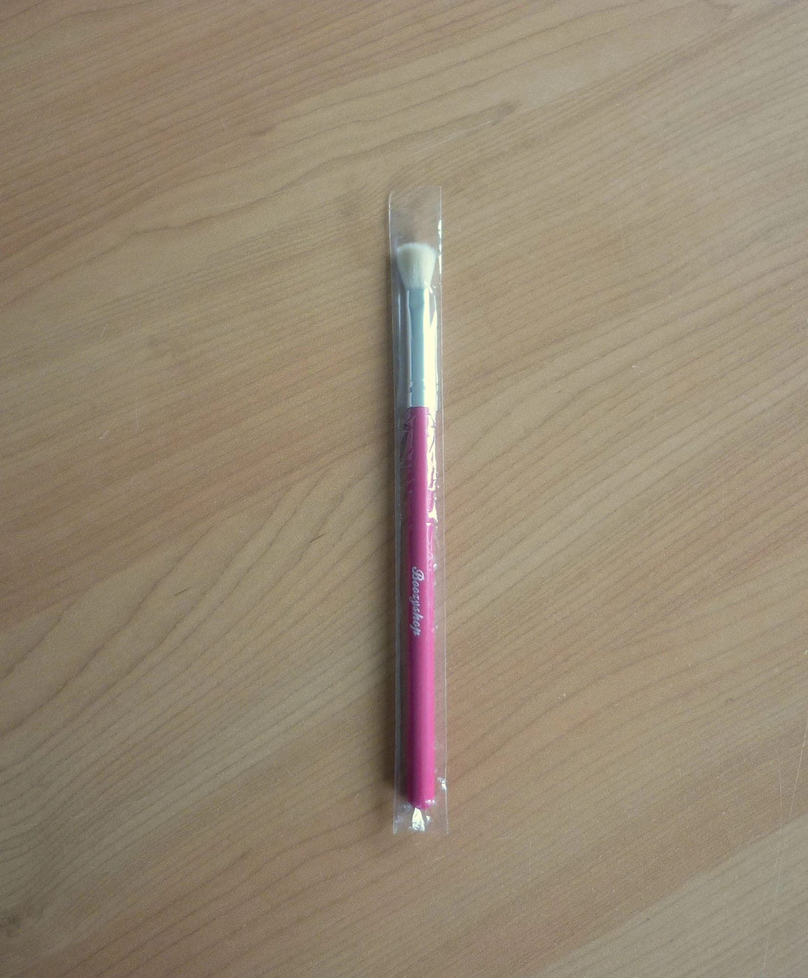 Fuchsia pink Blending brush Boozyshop eyeshadow brush