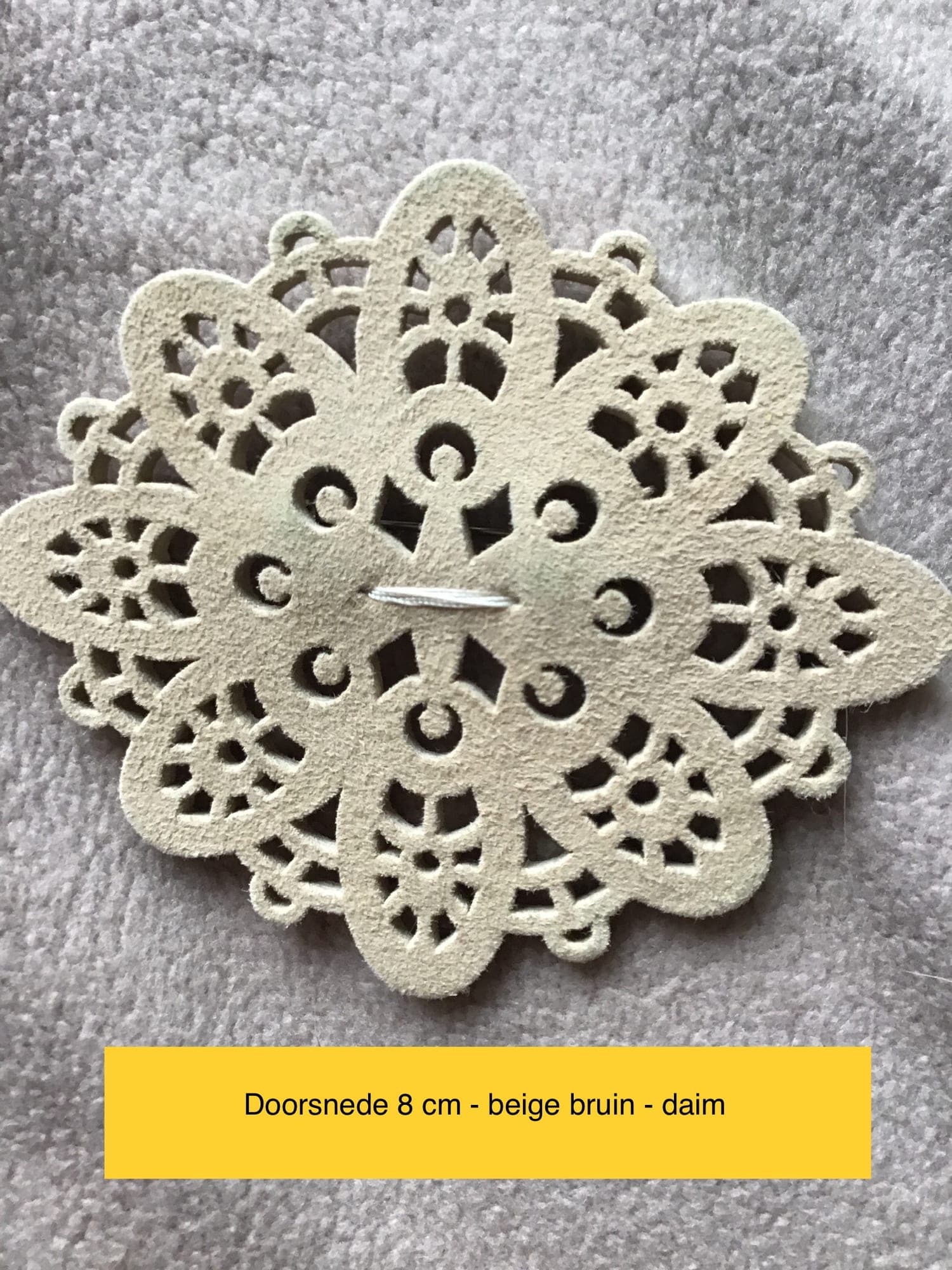 Nieuwe DAIM broche beige 8 cm