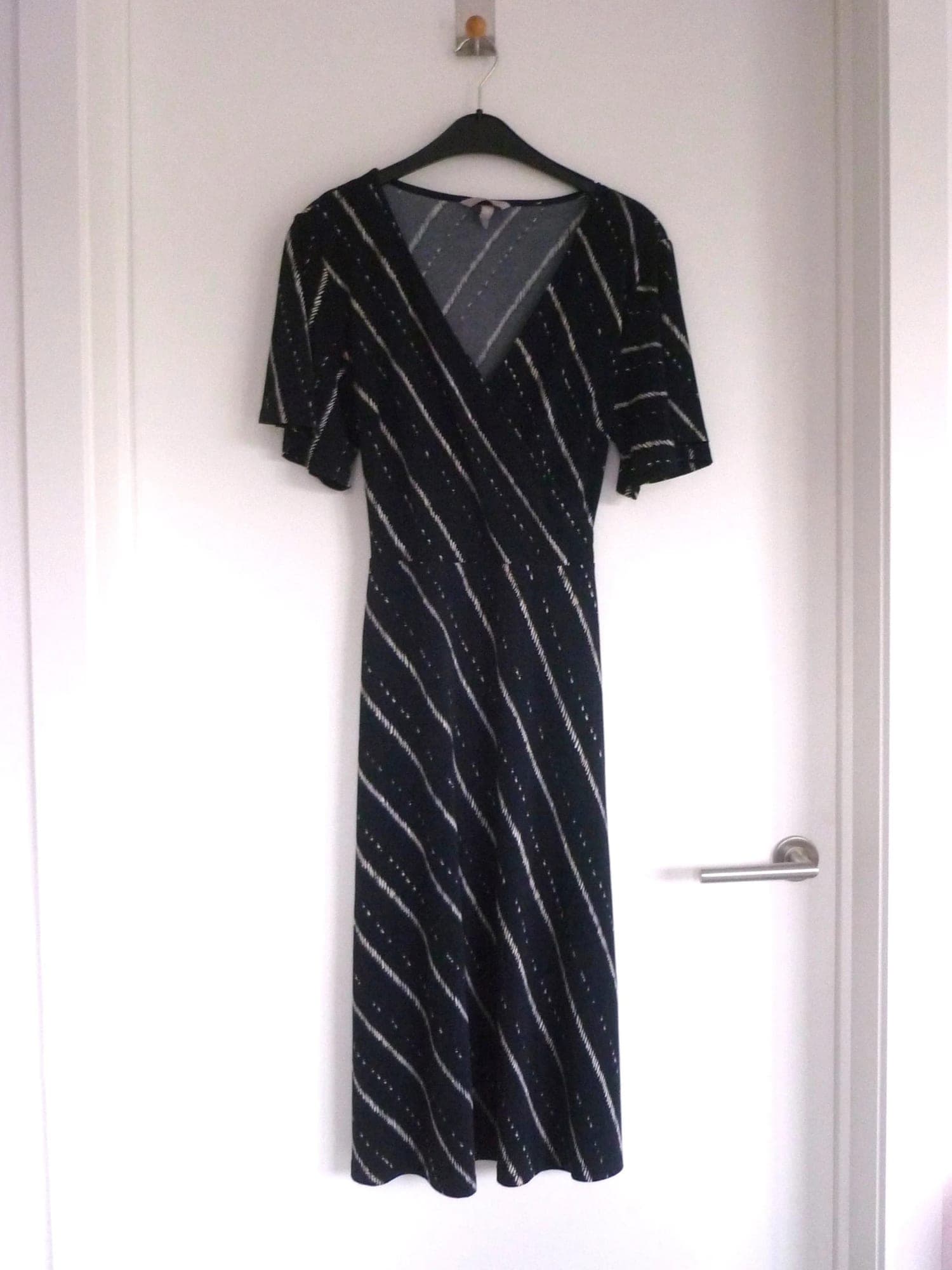 Donkerblauwe jurk kleed met strepen van H&M Maat M