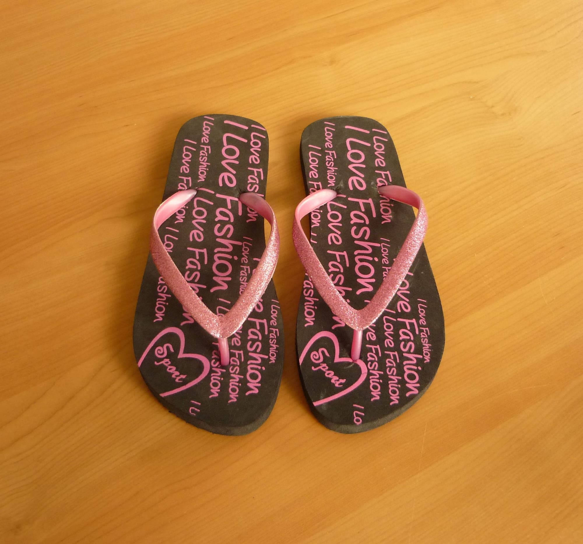Black fuchsia pink toe slippers with pink glitter I love fashion Size 37