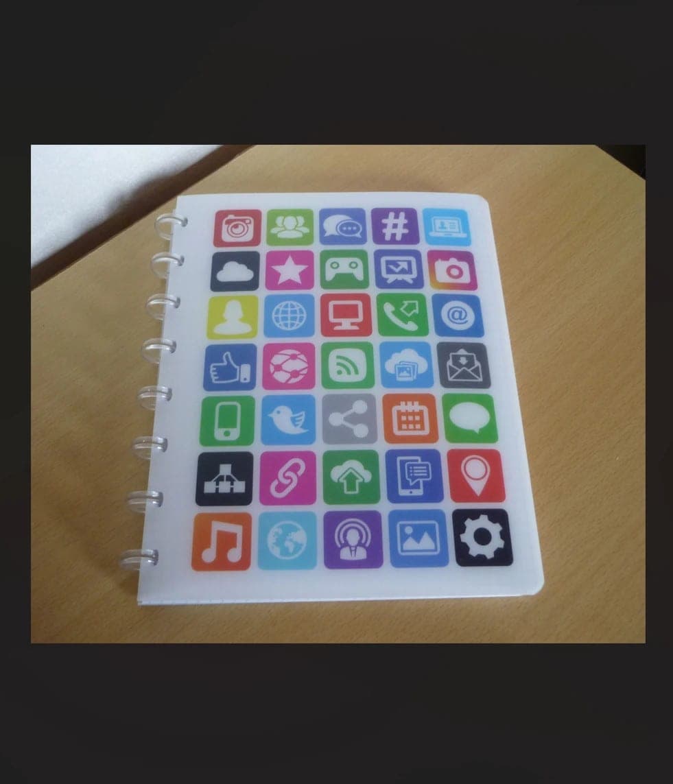 Schrift schoolschrift notaboek met vierkanten en kantlijn