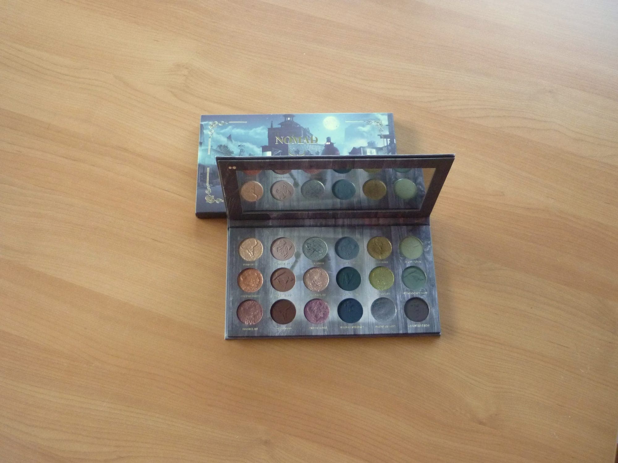 Nomad cosmetics Ghost town USA intense eyeshadow palette oogschaduw