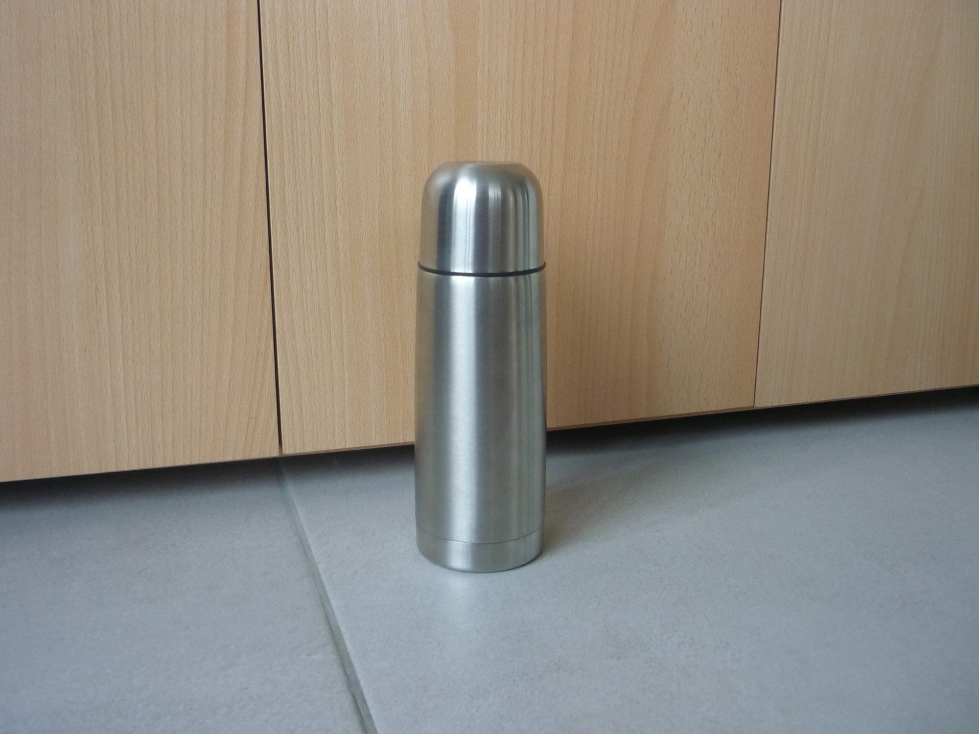 Zilverkleurige RVS metalen thermoskan thermos