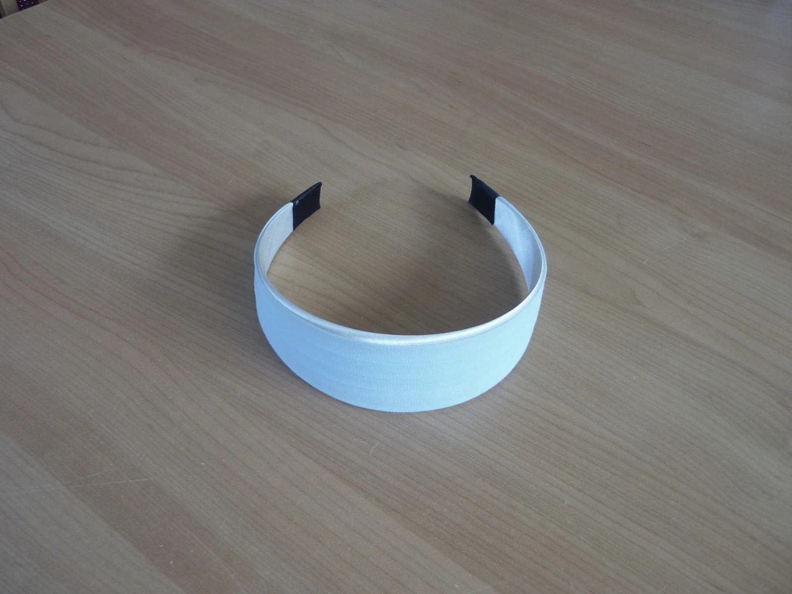 Lichtblauwe voile zilverkleurige satijnen diademe haarband