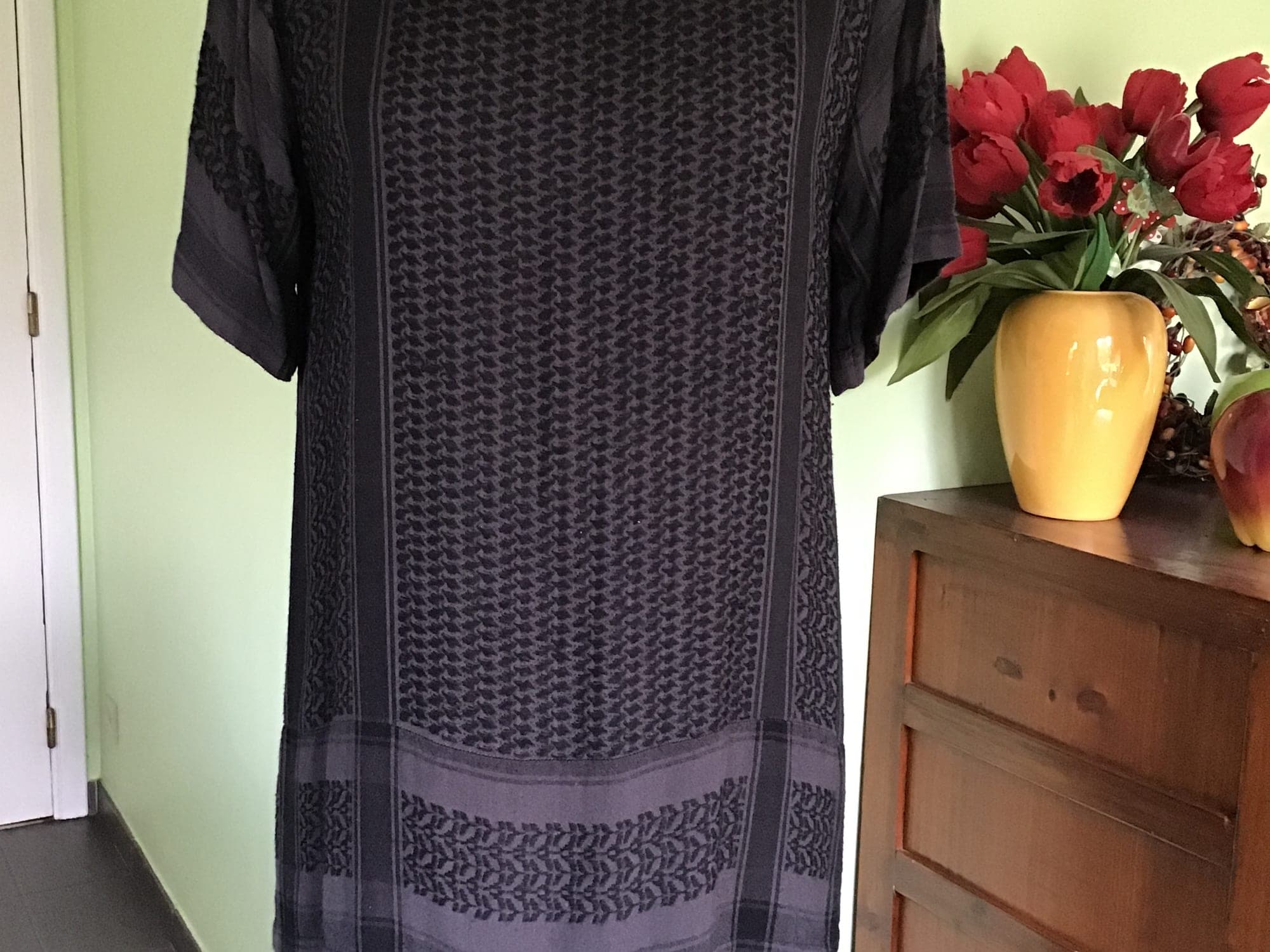 MT 34 Rails zwart jurkje met print